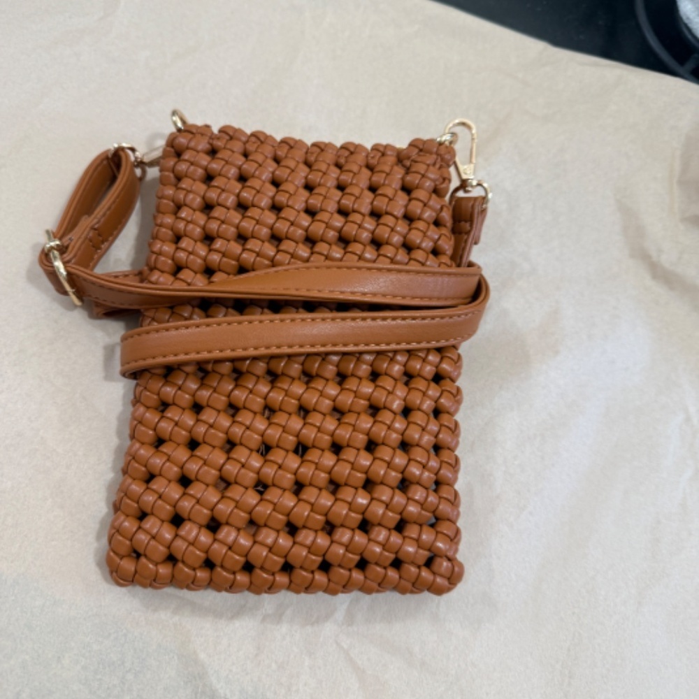 The Kalani Woven Knot Bag in Tan Cell Phone Edition NWOT - Picture 3 of 5
